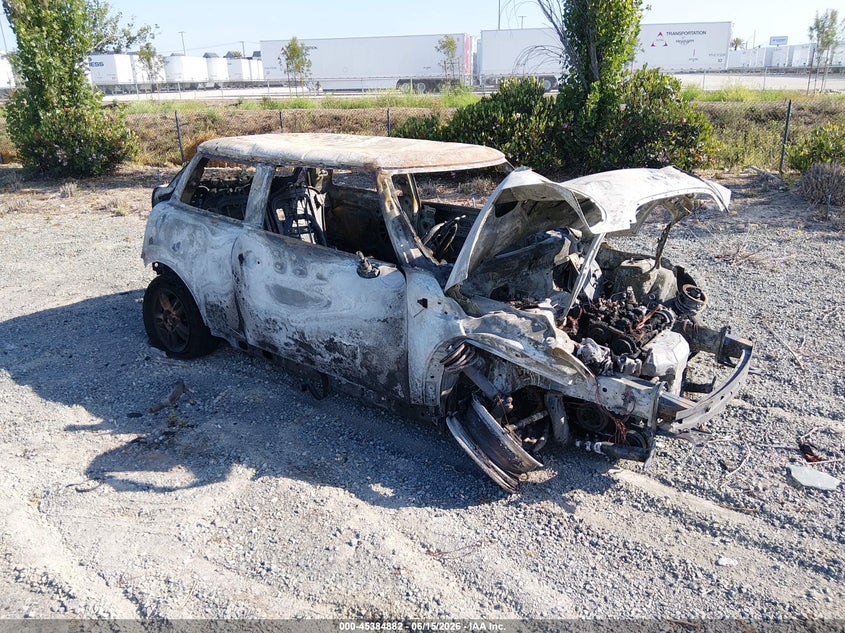 2012 Mini Cooper VIN WMWSU3C50CT257570 IAAI salvage auction — BURN, Salvage Title, sold $175 on 2026-07-29 (photo 1)