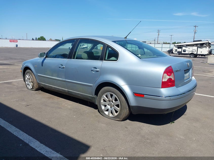 2003 Volkswagen Passat VIN WVWPD63B23P250354 IAAI salvage auction — NORMAL WEAR, Clear (Oregon), sold $200 on 2026-07-14 (photo 3)