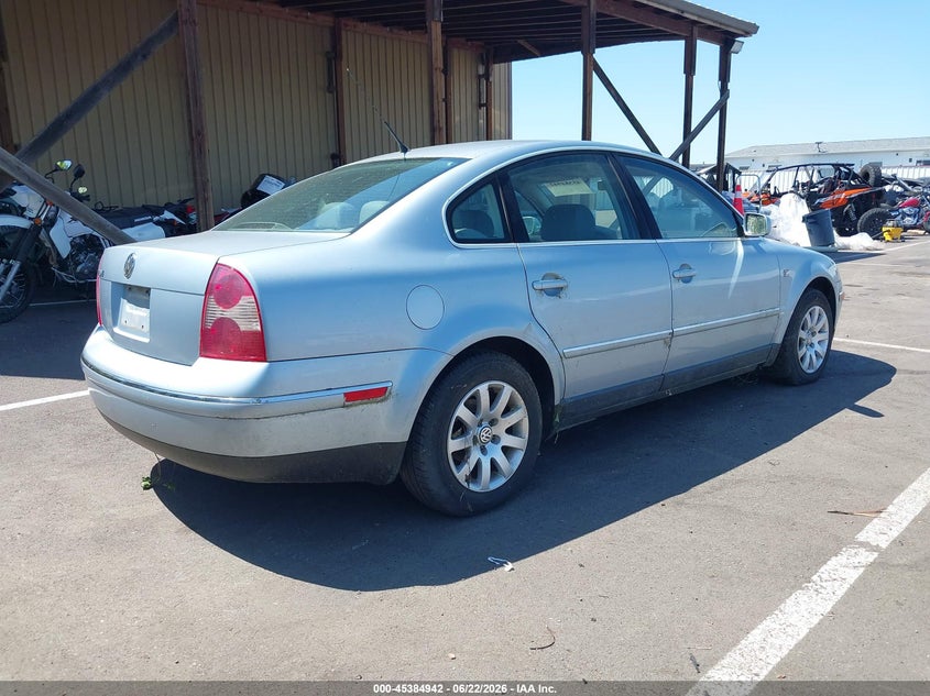 2003 Volkswagen Passat VIN WVWPD63B23P250354 IAAI salvage auction — NORMAL WEAR, Clear (Oregon), sold $200 on 2026-07-14 (photo 4)