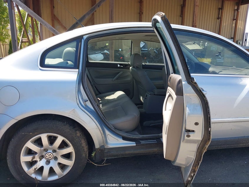 2003 Volkswagen Passat VIN WVWPD63B23P250354 IAAI salvage auction — NORMAL WEAR, Clear (Oregon), sold $200 on 2026-07-14 (photo 8)