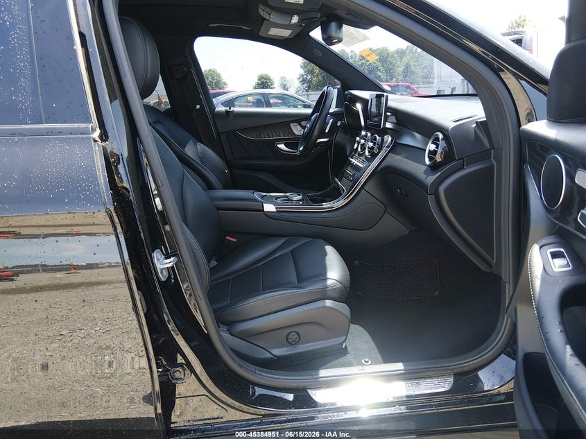 2018 Mercedes-benz Glc VIN WDC0G4JB2JF400752 IAAI salvage auction — REAR END, Salvage Title, sold $8,200 on 2026-08-12 (photo 5)