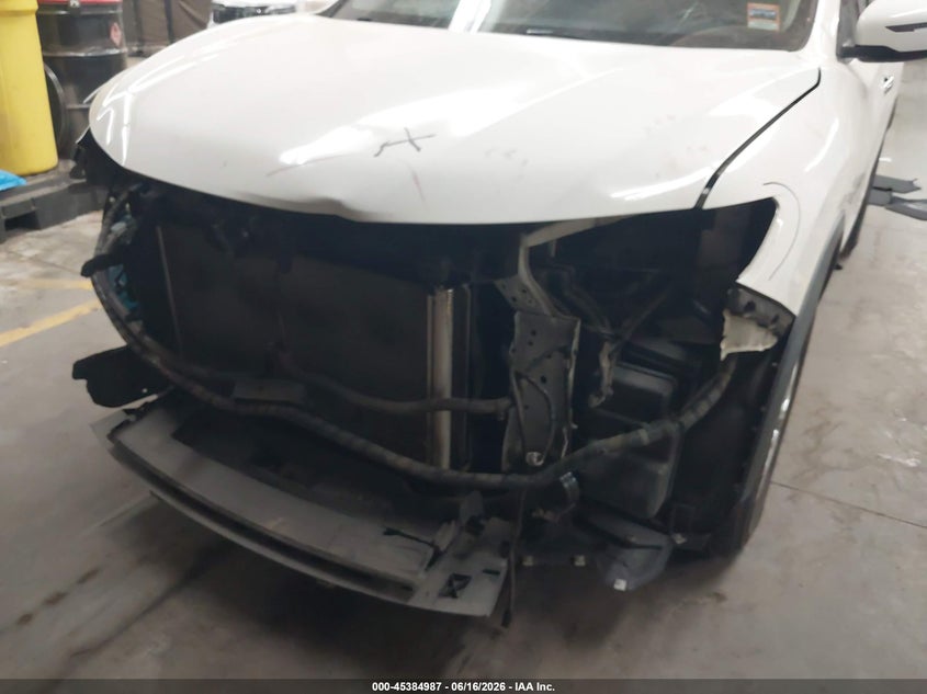 2017 Nissan Rogue VIN JN8AT2MT1HW145556 IAAI salvage auction — FRONT END, Salvage (Arizona), sold $2,275 on 2026-07-07 (photo 6)