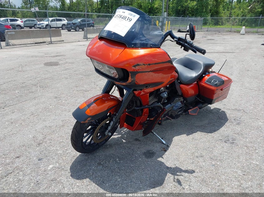 2019 Harley-davidson Road glide VIN 1HD1KTP18KB635603 IAAI salvage auction — FRONT & REAR, Salvage Title, sold $7,400 on 2026-07-29 (photo 2)
