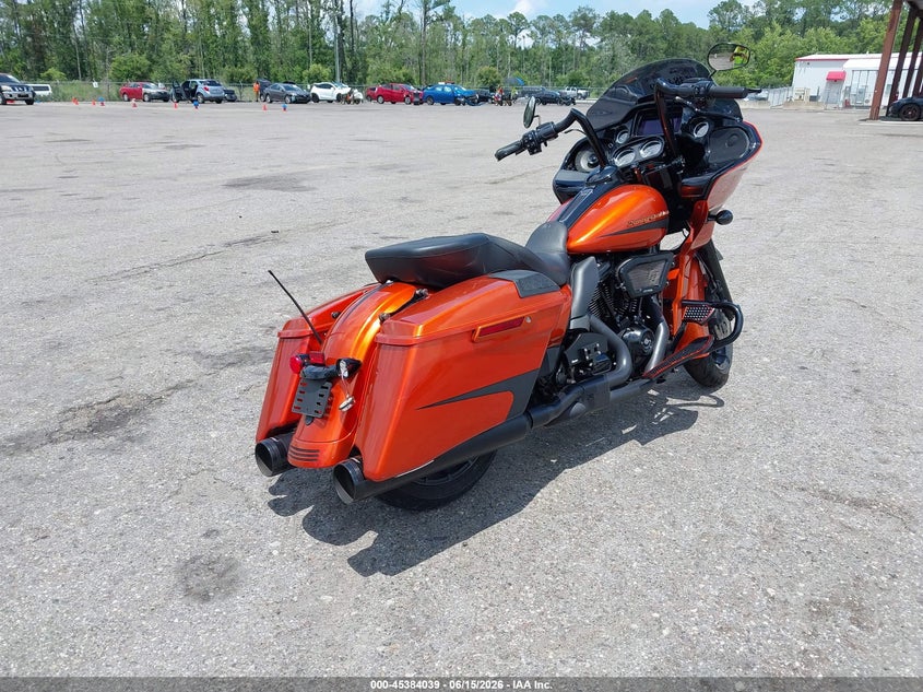 2019 Harley-davidson Road glide VIN 1HD1KTP18KB635603 IAAI salvage auction — FRONT & REAR, Salvage Title, sold $7,400 on 2026-07-29 (photo 4)