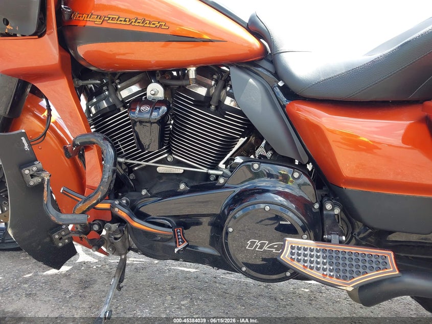 2019 Harley-davidson Road glide VIN 1HD1KTP18KB635603 IAAI salvage auction — FRONT & REAR, Salvage Title, sold $7,400 on 2026-07-29 (photo 9)