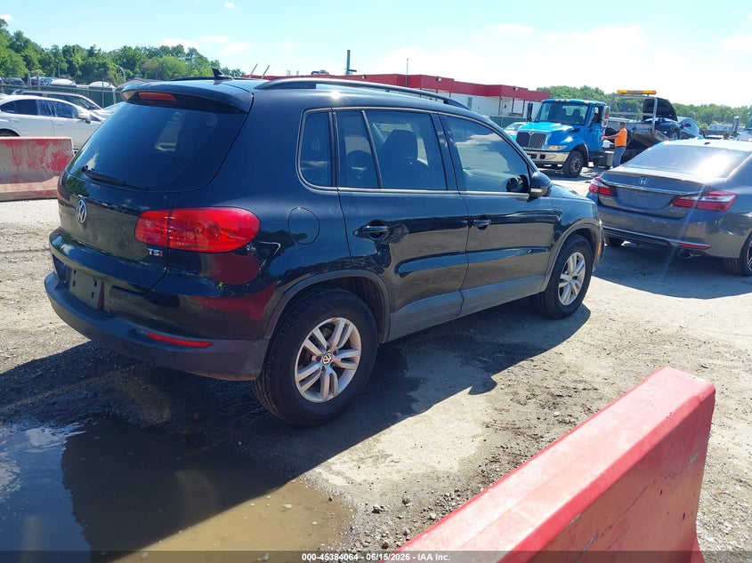 2017 Volkswagen Tiguan VIN WVGAV7AX4HK025862 IAAI salvage auction — FRONT END, Salvage Title, sold $1,925 on 2026-08-06 (photo 4)