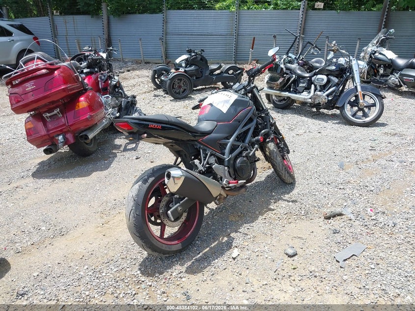 2023 Suzuki VIN JS1VP55A2P7100435 IAAI salvage auction — FRAME DAMAGE, Salvage (Pennsylvania), sold $1,800 on 2026-07-07 (photo 4)