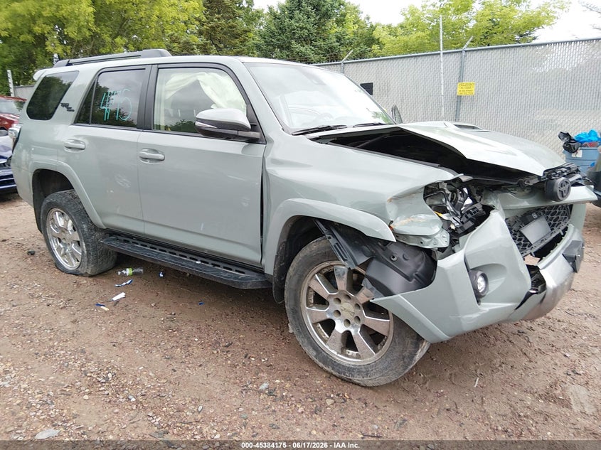 2022 Toyota 4runner VIN JTERU5JR2N5998082 IAAI salvage auction — FRONT END, Salvage (Wisconsin), sold $9,700 on 2026-08-02 (photo 1)