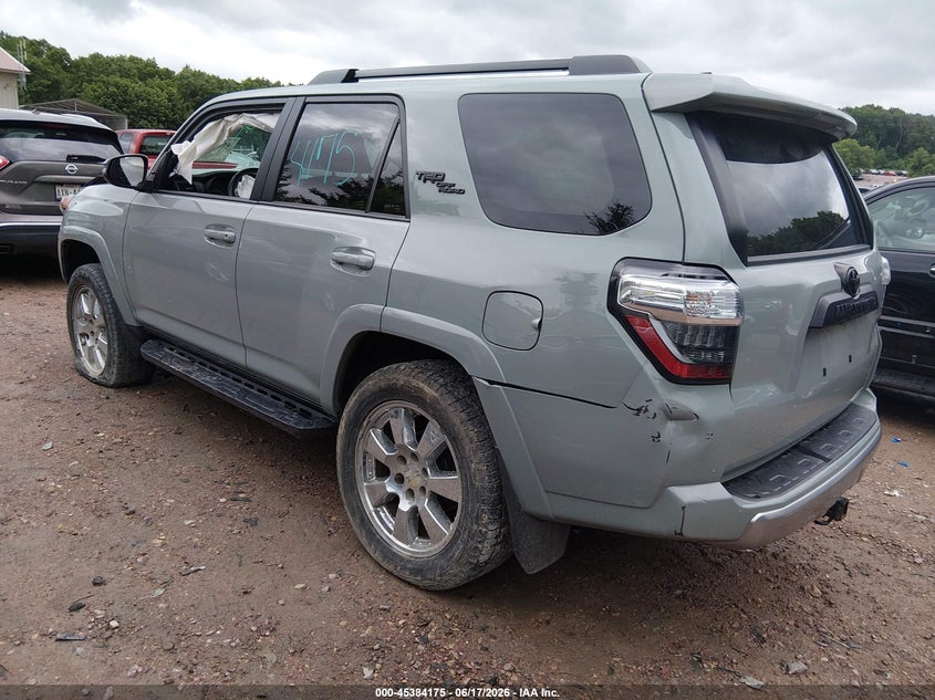 2022 Toyota 4runner VIN JTERU5JR2N5998082 IAAI salvage auction — FRONT END, Salvage (Wisconsin), sold $9,700 on 2026-08-02 (photo 3)