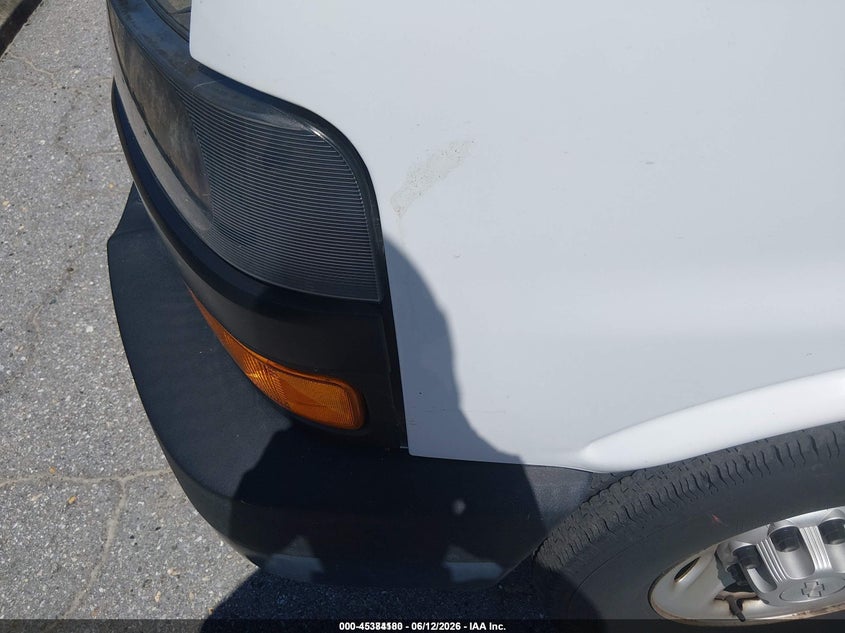 2018 Chevrolet Express 2500 VIN 1GCWGAFG5J1260955 IAAI salvage auction — NORMAL WEAR, Sf97 (Maryland), sold $20,600 on 2026-08-18 (photo 6)