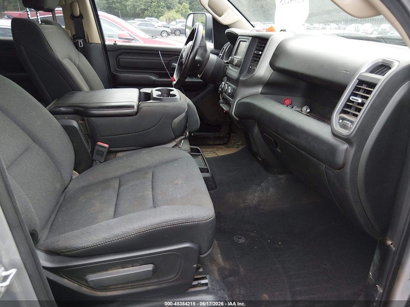 2019 Ram 1500 VIN 1C6RRFCG2KN678304 IAAI salvage auction — ENGINE DAMAGE, Clear (South Carolina), sold $6,500 on 2026-08-01 (photo 5)
