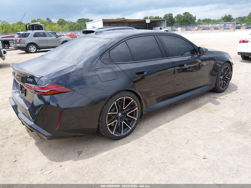 2025 BMW M5 VIN WBS83FK09SCT93386 IAAI salvage auction — UNKNOWN, Salvage (Tennessee), sold $65,250 on 2026-07-13 (photo 4)