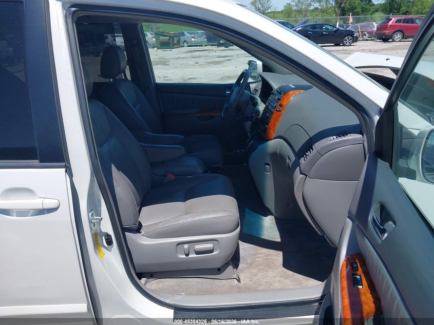 2007 Toyota Sienna VIN 5TDZK22C47S092449 IAAI salvage auction — FRONT END, Salvage (Iowa), sold $575 on 2026-07-21 (photo 5)
