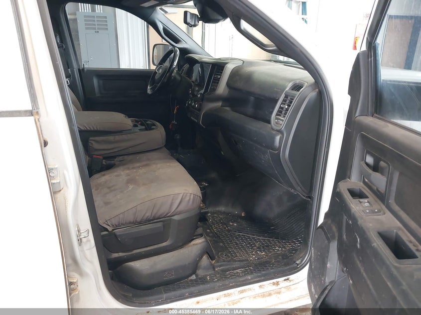 2022 Ram 2500 VIN 3C6UR5CJ8NG272010 IAAI salvage auction — RIGHT SIDE, Clear (North Dakota), sold $10,450 on 2026-07-30 (photo 5)