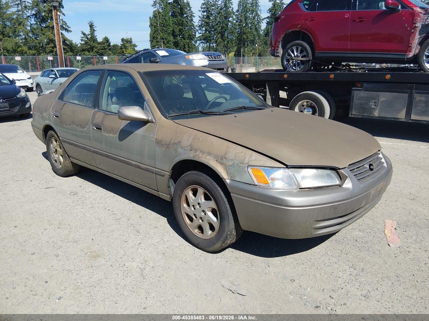 1999 Toyota Camry VIN JT2BG22KXX0353623 IAAI salvage auction — NORMAL WEAR, Clear (Washington), sold $300 on 2026-07-15 (photo 1)