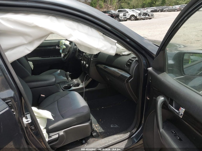 2012 Kia Sorento VIN 5XYKT3A63CG230845 IAAI salvage auction — FRONT END, Salvage (South Carolina), sold $175 on 2026-07-28 (photo 5)