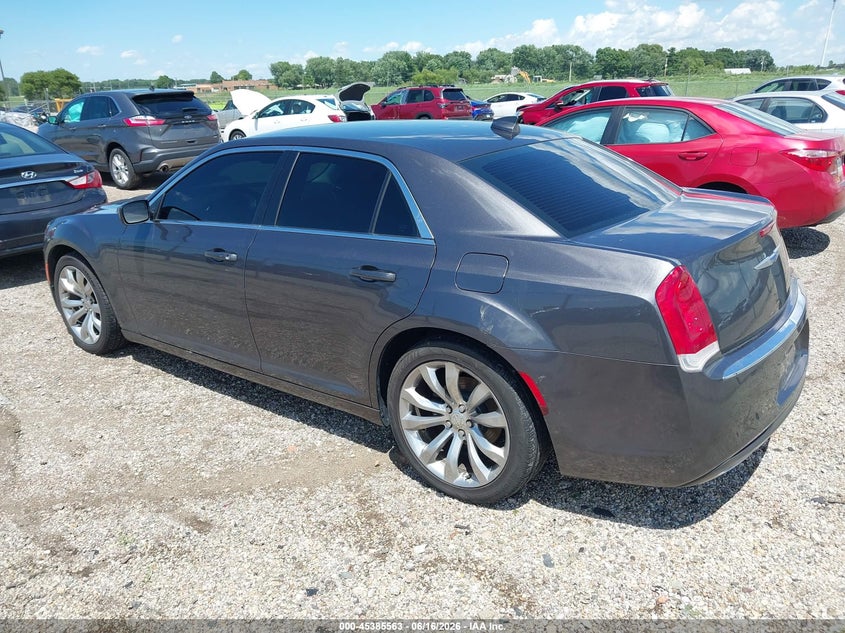 2019 Chrysler 300 VIN 2C3CCAAG1KH760852 IAAI salvage auction — WATER/FLOOD, Salvage Title, sold $1,400 on 2026-08-26 (photo 3)