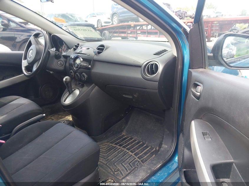 2012 Mazda 2 VIN JM1DE1KY3C0151138 IAAI salvage auction — RIGHT FRONT, Original (Ohio), sold $375 on 2026-07-14 (photo 5)