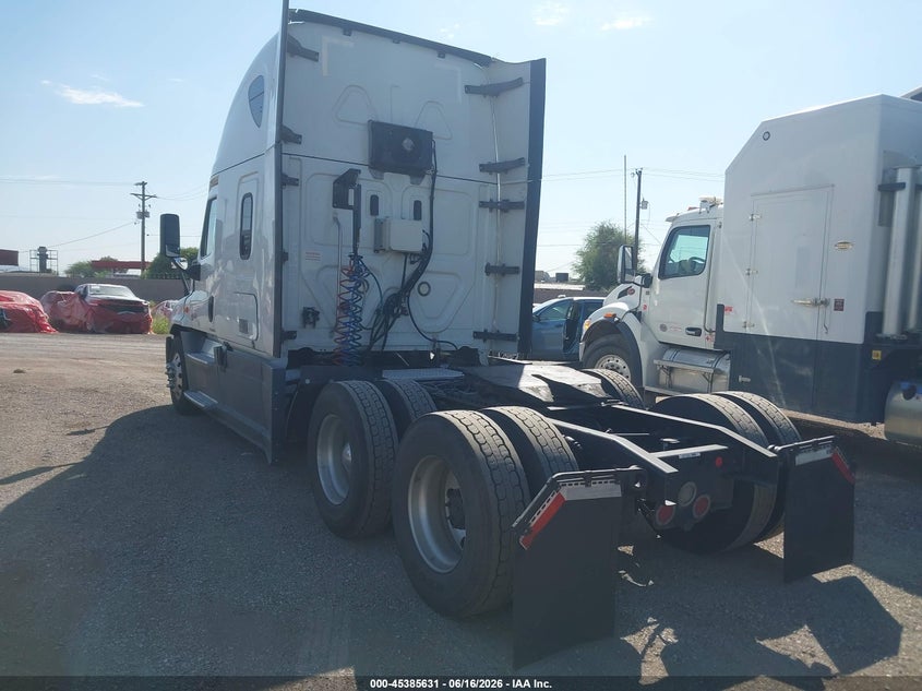 2020 Freightliner Cascadia 125 VIN 3AKJGLDR9LSLG5816 IAAI salvage auction — REPOSSESSION, Clear (South Carolina), sold $14,400 on 2026-07-08 (photo 3)