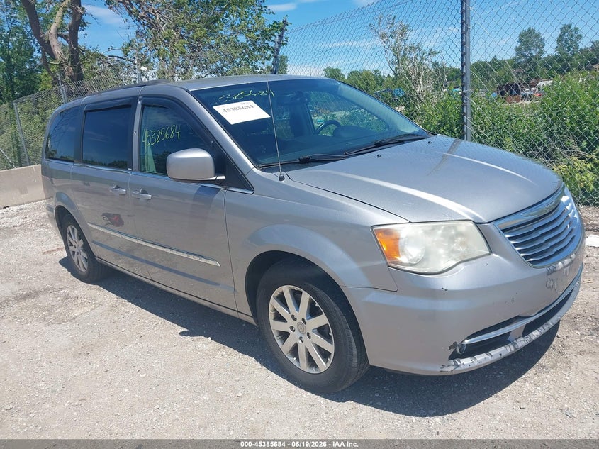 2013 Chrysler Town & country VIN 2C4RC1BG7DR780556 IAAI salvage auction — NORMAL WEAR, Clear-Endorsement (Wisconsin), sold $375 on 2026-07-09 (photo 1)