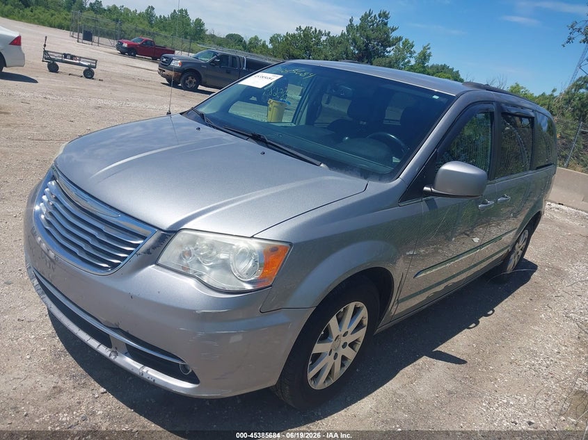 2013 Chrysler Town & country VIN 2C4RC1BG7DR780556 IAAI salvage auction — NORMAL WEAR, Clear-Endorsement (Wisconsin), sold $375 on 2026-07-09 (photo 2)