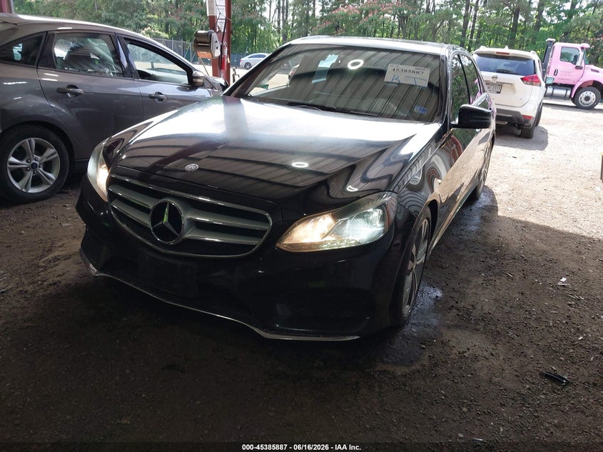 2014 Mercedes-benz E-klasse VIN WDDHF5KBXEB049527 IAAI salvage auction — SIDE, Salvage (Virginia), sold $1,700 on 2026-07-16 (photo 2)