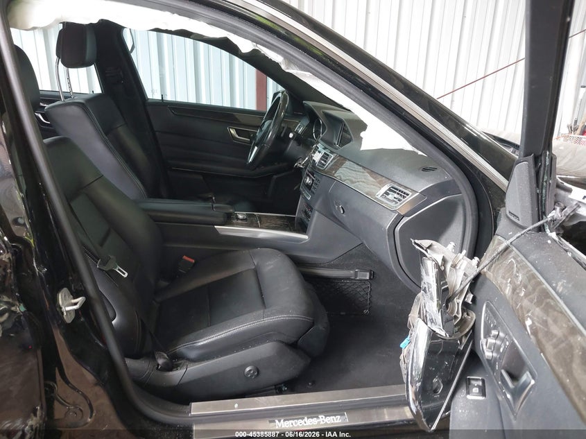 2014 Mercedes-benz E-klasse VIN WDDHF5KBXEB049527 IAAI salvage auction — SIDE, Salvage (Virginia), sold $1,700 on 2026-07-16 (photo 5)