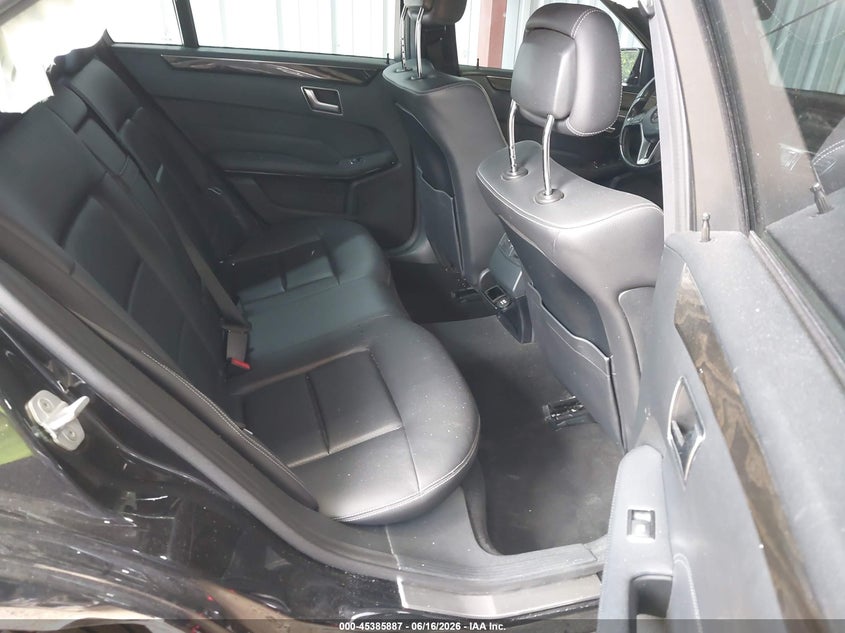 2014 Mercedes-benz E-klasse VIN WDDHF5KBXEB049527 IAAI salvage auction — SIDE, Salvage (Virginia), sold $1,700 on 2026-07-16 (photo 8)