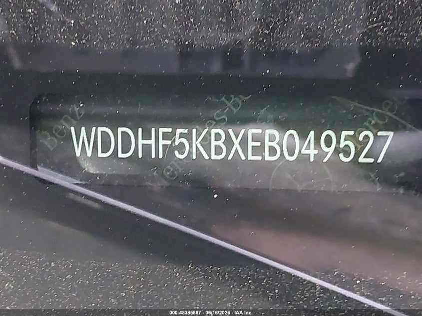 2014 Mercedes-benz E-klasse VIN WDDHF5KBXEB049527 IAAI salvage auction — SIDE, Salvage (Virginia), sold $1,700 on 2026-07-16 (photo 9)