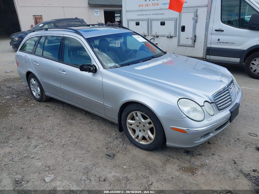2005 Mercedes-benz E-class VIN WDBUH82J95X172359 IAAI salvage auction — NORMAL WEAR, Salvage (Texas), sold $300 on 2026-07-29 (photo 1)