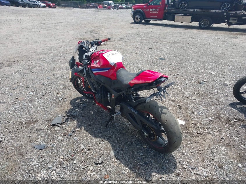 2024 Honda Cbr VIN MLHRH1551R5000015 IAAI salvage auction — ROLLOVER, Salvage (Georgia), sold $350 on 2026-07-21 (photo 3)