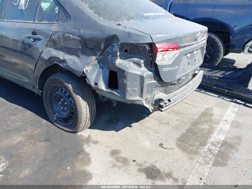 2025 Toyota Corolla VIN 5YFB4MDE2SP316003 IAAI salvage auction — SIDE, Salvage Title, sold $7,100 on 2026-08-02 (photo 6)