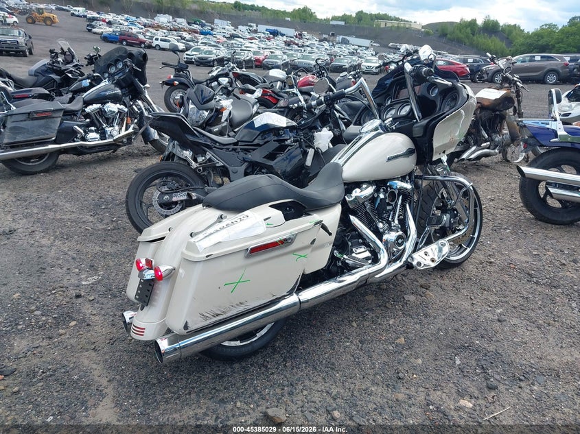 2022 Harley-davidson Road glide VIN 1HD1KHC12NB634034 IAAI salvage auction — RIGHT SIDE, Salvage Title, sold $7,000 on 2026-08-18 (photo 4)
