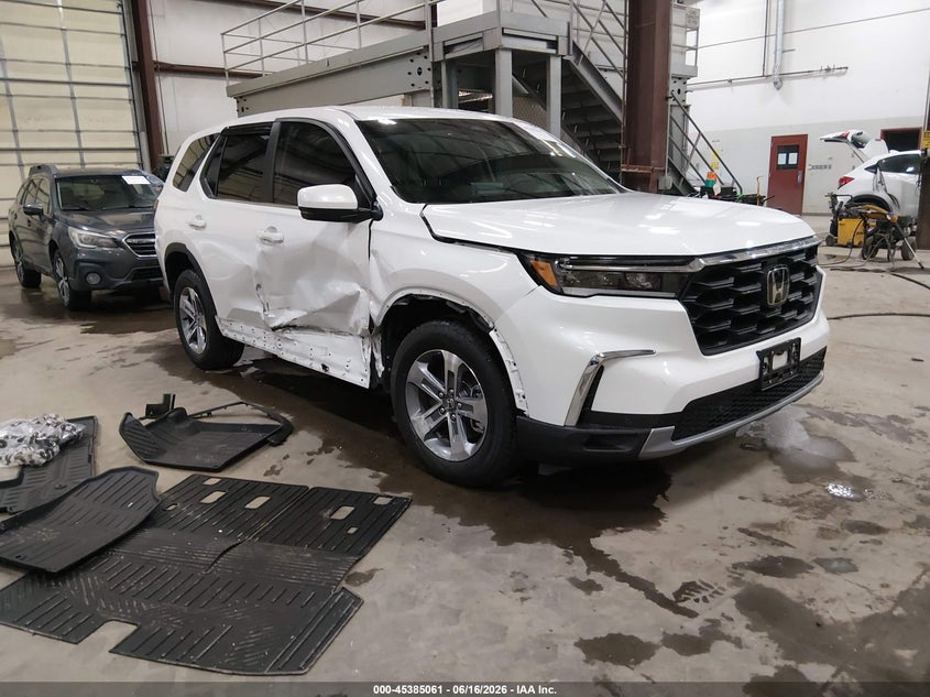 2025 Honda Pilot VIN 5FNYG1H41SB176989 — IAAI salvage auction photo