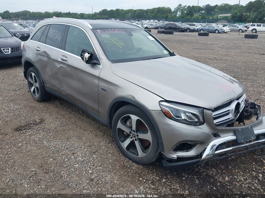 2019 Mercedes-benz Glc VIN WDC0G5EB0KF598250 IAAI salvage auction — FRONT & REAR, Salvage Title, sold $2,400 on 2026-07-14 (photo 1)