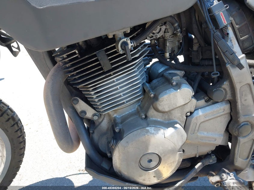 2013 Suzuki Dr VIN JS1SP46A6D2100927 IAAI salvage auction — RIGHT SIDE, Salvage (California), sold $625 on 2026-07-21 (photo 9)
