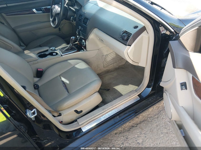 2011 Mercedes-benz C class VIN WDDGF8BB3BR133432 IAAI salvage auction — NORMAL WEAR, Clear (Colorado), sold $375 on 2026-07-28 (photo 5)