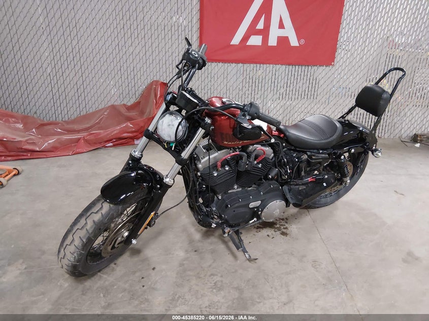 2015 Harley-davidson Nightster VIN 1HD1LC315FC404774 IAAI salvage auction — LEFT & RIGHT, Salvage (Iowa), sold $1,900 on 2026-07-28 (photo 2)