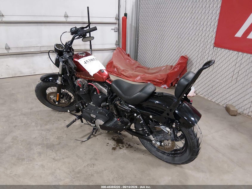 2015 Harley-davidson Nightster VIN 1HD1LC315FC404774 IAAI salvage auction — LEFT & RIGHT, Salvage (Iowa), sold $1,900 on 2026-07-28 (photo 3)