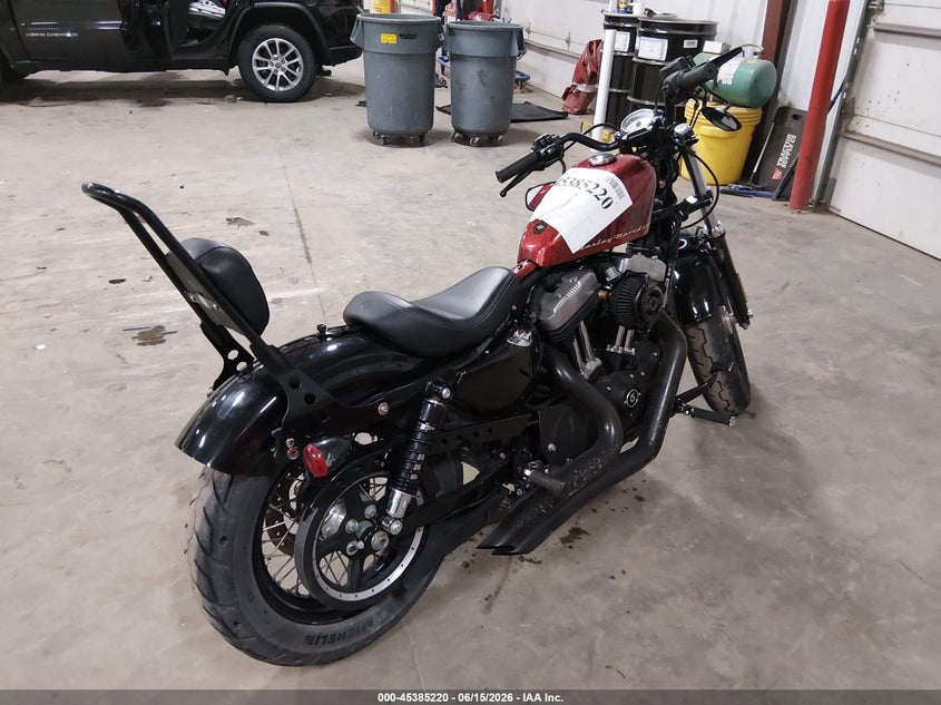 2015 Harley-davidson Nightster VIN 1HD1LC315FC404774 IAAI salvage auction — LEFT & RIGHT, Salvage (Iowa), sold $1,900 on 2026-07-28 (photo 4)