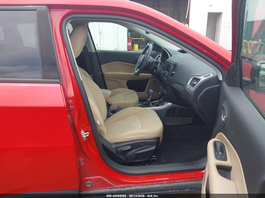 2018 Jeep Compass VIN 3C4NJDAB0JT334379 IAAI salvage auction — NORMAL WEAR, Sf97 (Ohio), sold $11,650 on 2026-08-27 (photo 5)