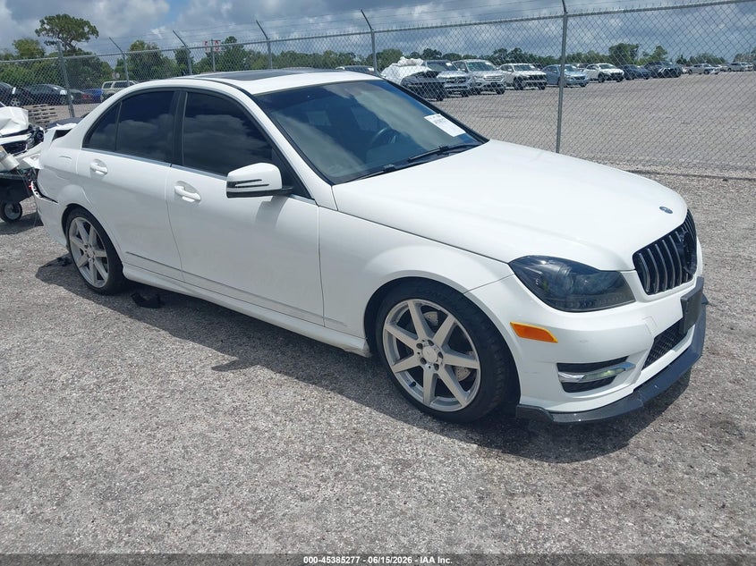 2014 Mercedes-benz C-klasse VIN WDDGF8AB8EA968155 IAAI salvage auction — REAR END, Rebuildable (Florida), sold $1,700 on 2026-07-30 (photo 1)