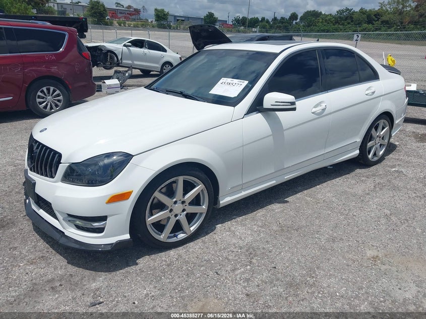 2014 Mercedes-benz C-klasse VIN WDDGF8AB8EA968155 IAAI salvage auction — REAR END, Rebuildable (Florida), sold $1,700 on 2026-07-30 (photo 2)