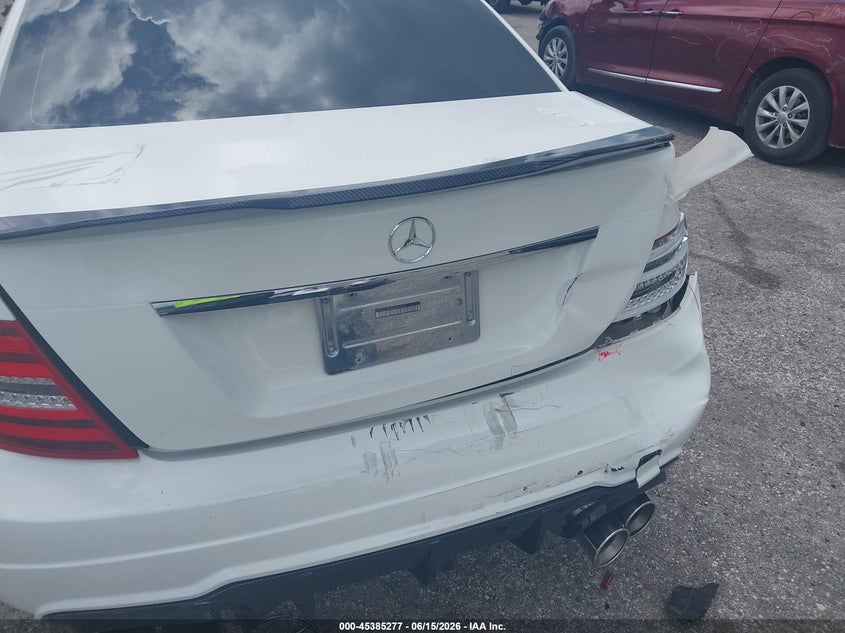 2014 Mercedes-benz C-klasse VIN WDDGF8AB8EA968155 IAAI salvage auction — REAR END, Rebuildable (Florida), sold $1,700 on 2026-07-30 (photo 6)