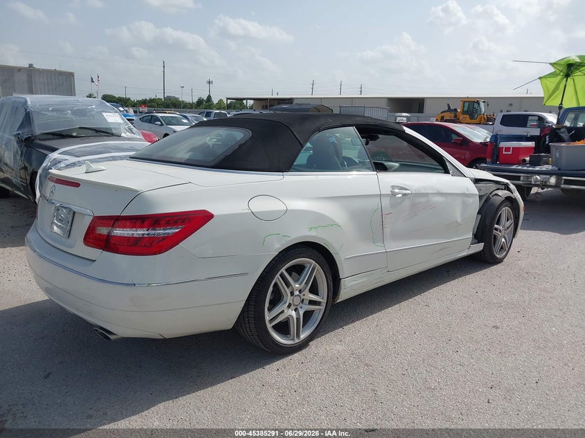 2012 Mercedes-benz E-klasse VIN WDDKK5KF8CF167814 IAAI salvage auction — RIGHT SIDE, Original (Texas), sold $1,950 on 2026-08-13 (photo 4)
