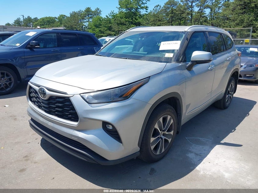 2022 Toyota Highlander VIN 5TDGZRBH6NS586042 IAAI salvage auction — THEFT, Mv-907A (New York), sold $15,500 on 2026-07-28 (photo 2)