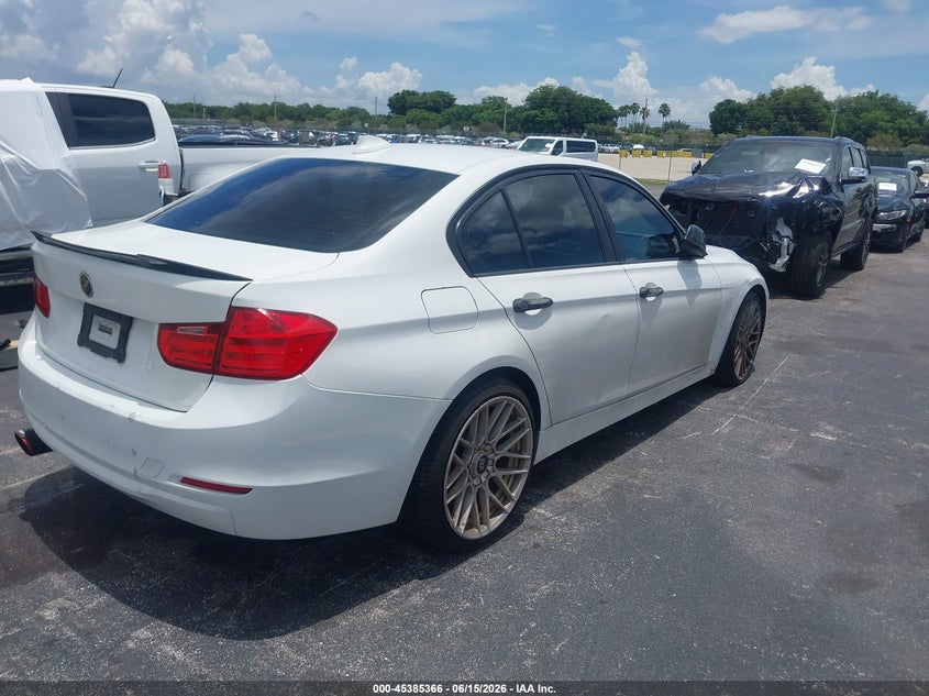 2015 BMW 3er VIN WBA3B1G56FNT06515 IAAI salvage auction — LEFT FRONT, Rebuildable (Florida), sold $1,050 on 2026-07-30 (photo 4)