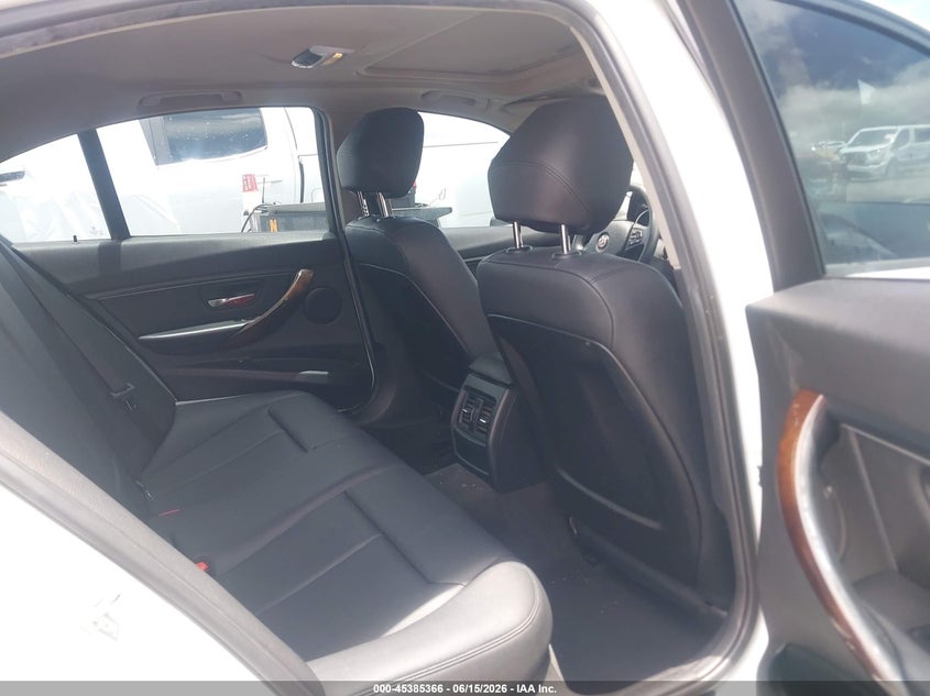2015 BMW 3er VIN WBA3B1G56FNT06515 IAAI salvage auction — LEFT FRONT, Rebuildable (Florida), sold $1,050 on 2026-07-30 (photo 8)