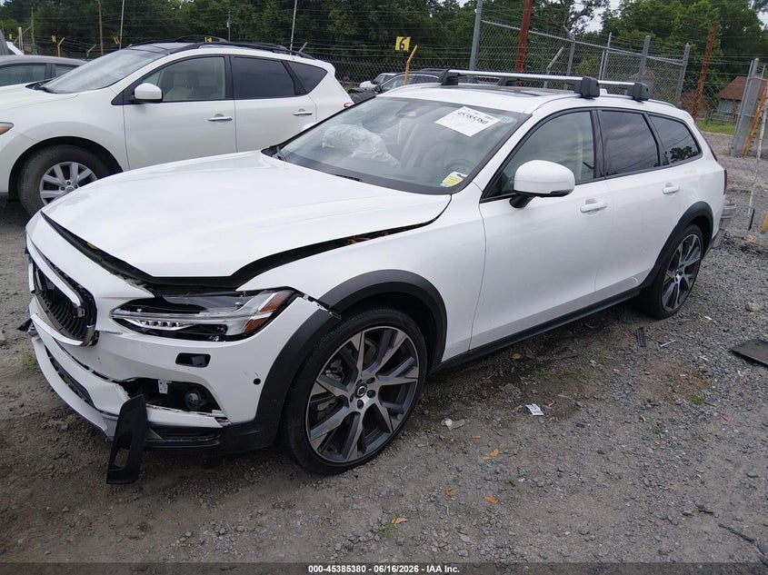2025 Volvo V90 cross country VIN YV4062NL1S1199521 IAAI salvage auction — FRONT END, Clear (South Carolina), sold $19,100 on 2026-08-01 (photo 2)