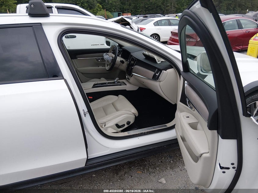 2025 Volvo V90 cross country VIN YV4062NL1S1199521 IAAI salvage auction — FRONT END, Clear (South Carolina), sold $19,100 on 2026-08-01 (photo 5)